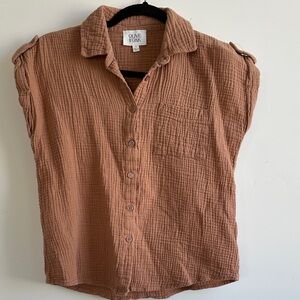 Olive & Oak Textured Tan Button-Up Top
